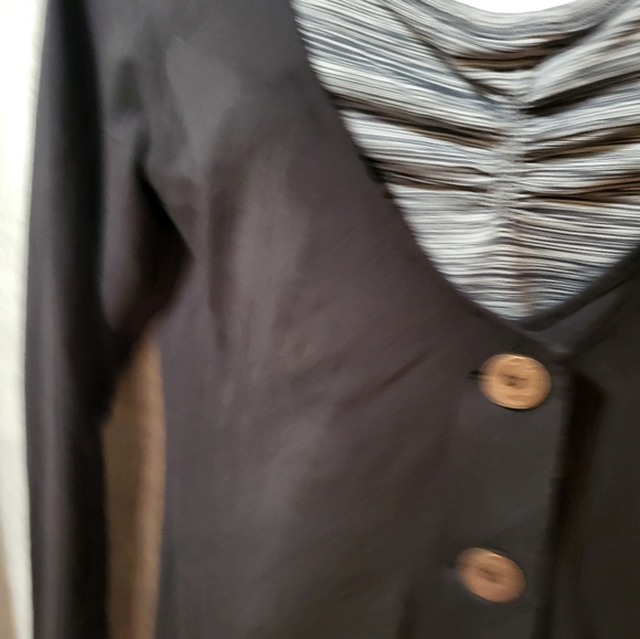 Voleuz Soft Large wood Button Cardigan Top Women's Size s overfit cotton - Picture 4 of 9